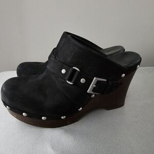 UGG Natalee Womens Black Suede & Sherpa Lined Wedge Heel Shoes, Clog